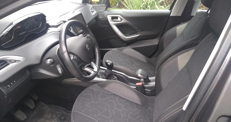 Peugeot 2008 cena 39000 przebieg: 114900, rok produkcji 2017 z Skwierzyna małe 106